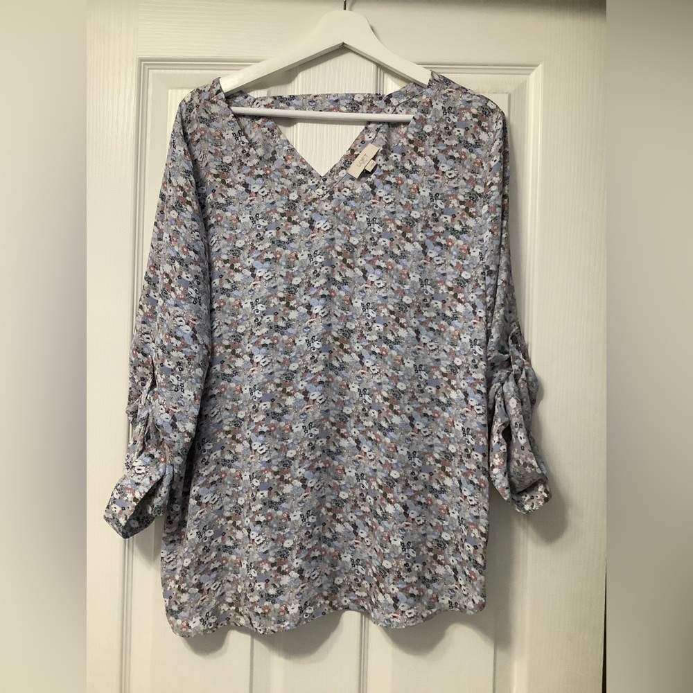 Loft women’s long sleeve pullover blouse size L v neck